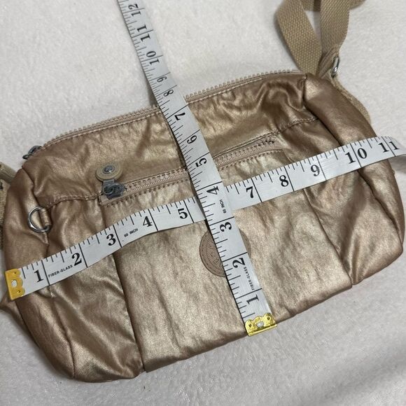 Kipling Gold Crossbody Bag with Adjustable Strap and Textured Finish - Picture 3 of 15